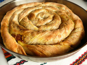 слоеный пирог Баница